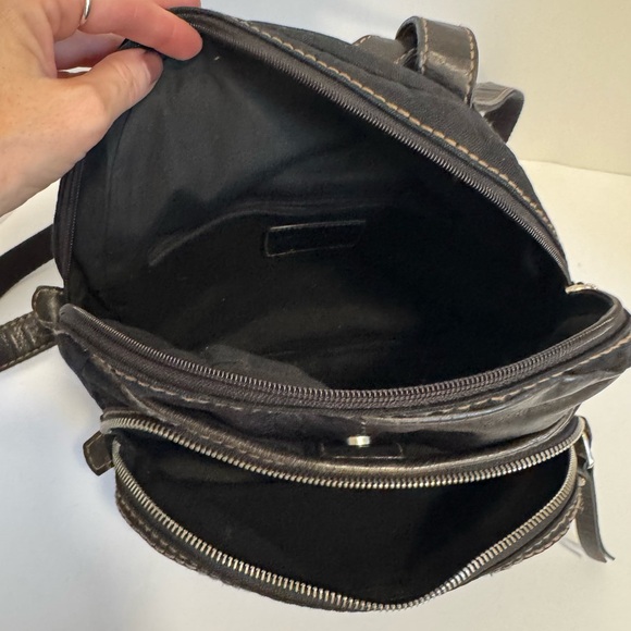 Vintage FOSSIL Small/Mini Leather Backpack - Picture 7 of 11